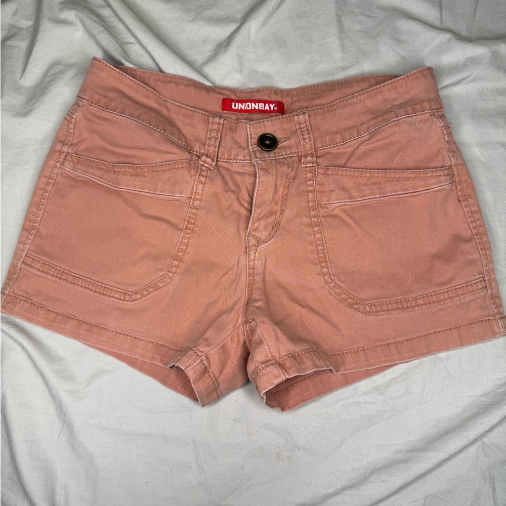 Union Bay pink cargo shorts
